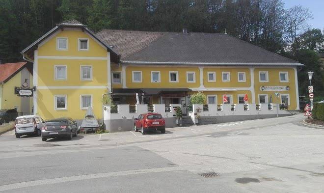 Gasthaus schlostaverne