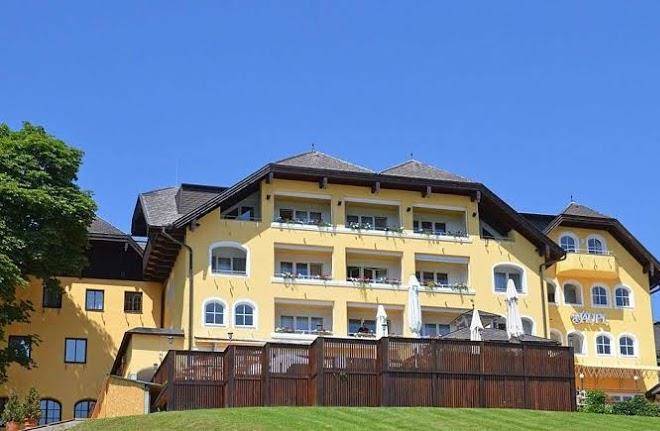 Hotel restaurant haupl