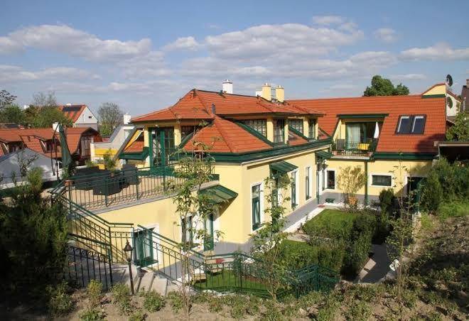 Hotel & heuriger schneider gossl