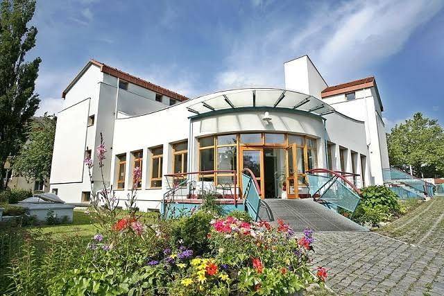 Am spiegeln dialog hotel wien