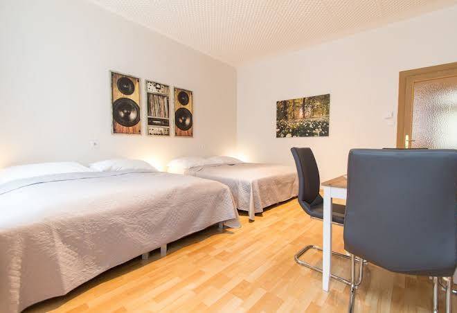 Checkviena Mandlgasse Image