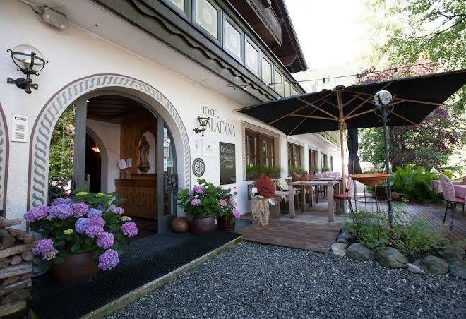 Bio hotel saladina