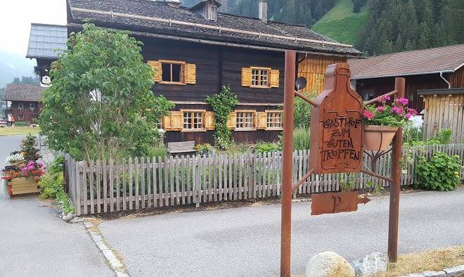Cafe restaurant guter tropfen