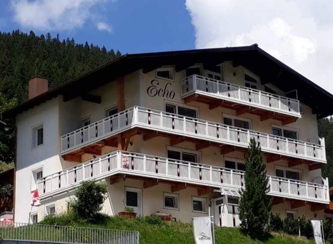 Haus echo