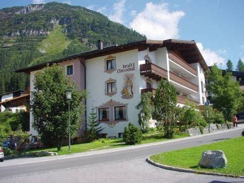 Hotel Theodul ihr Hotel in Lech