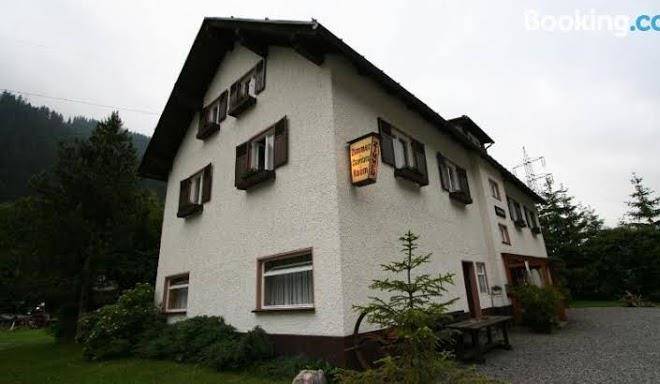 Pension haller