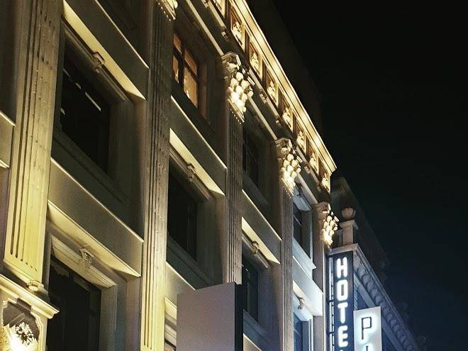 Piano hotel baku
