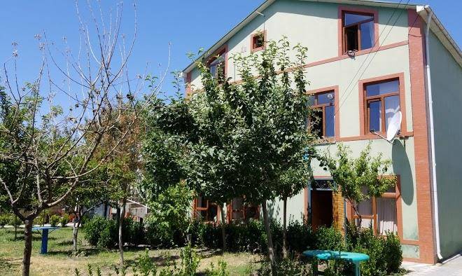 Sma qonaq evi