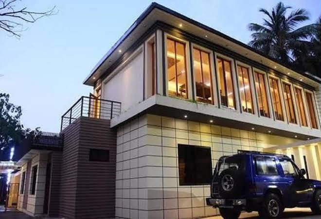 Bottom Hill Palace Hotel Image