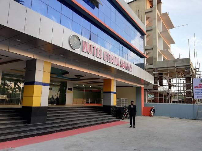 Hotel grand surma