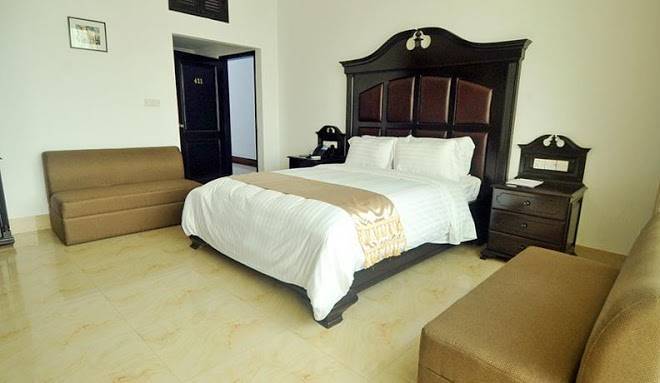 Imperial suites & convention center