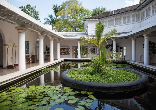 Colony Club By Elegant Hotels Image