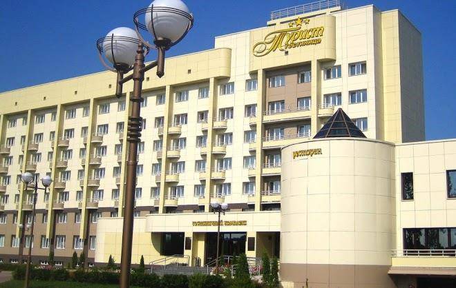 Tourist hotel