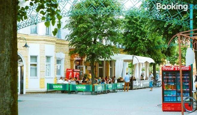 Lira gostinica chup oksara plyus
