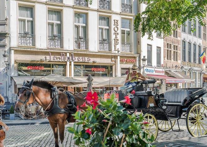 Hotel brussels last minute low cost & budget the moon
