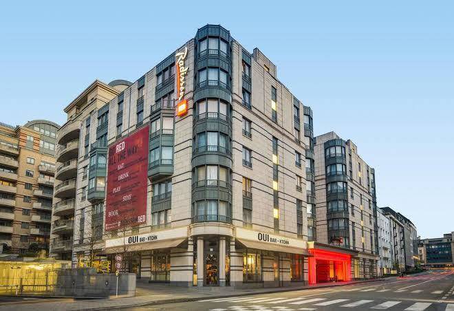 Radisson red