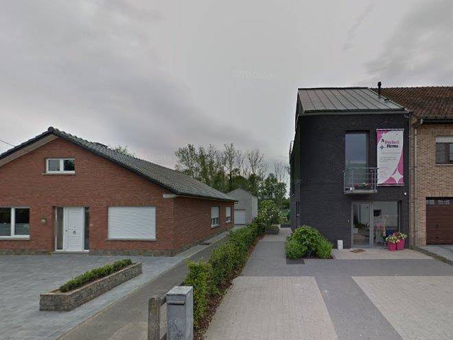 Aan den oever