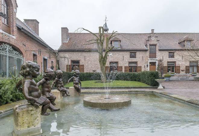 Hof te spieringen