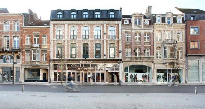 Theater hotel