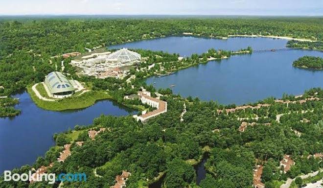Vakantiepark center parcs de vossemeren