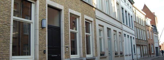De voorplaats