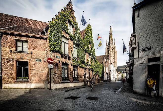 Hotel de castillion small elegant family hotel