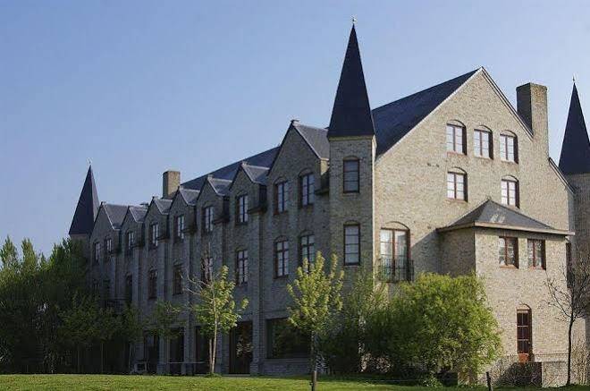 Hotel Hinterland Image