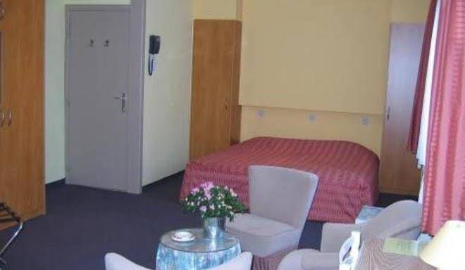 Hotel pacific