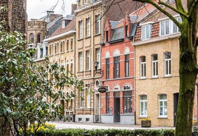 Main street boutique hotel