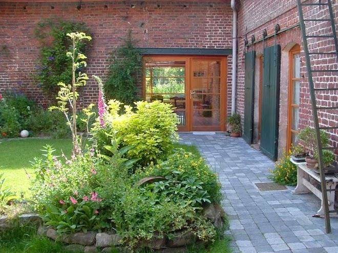 Chambre d'hotes entre cour et jardin