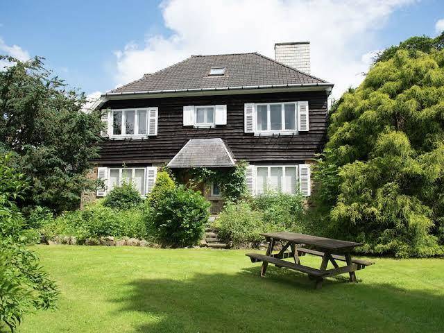 Fabulous mansion in spa liege with private garden