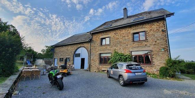 Bed and breakfast la cour de grandmenil