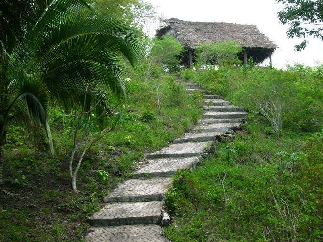 Leslie's Private Paradise Image