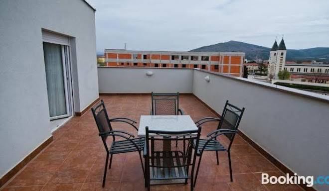 Hotel lux