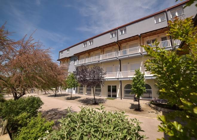 Two hearts hotel
