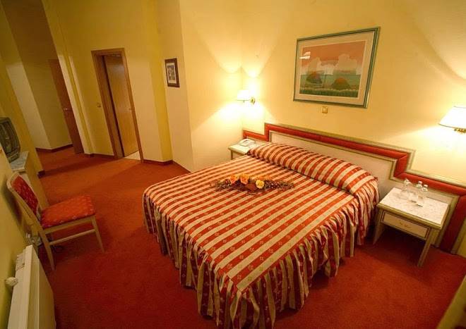 Hotel dinara