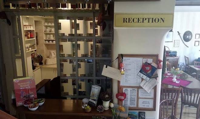 Ada hotel