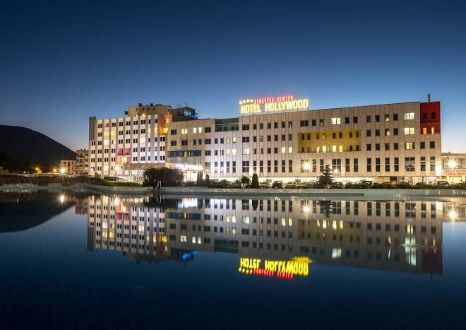 Hollywood Hotel Image