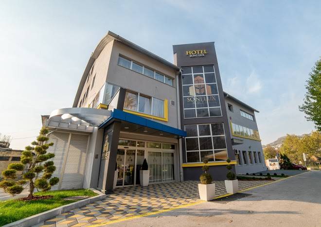 Hotel soni lux