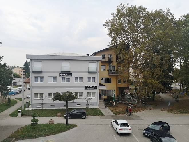 Prenociste park