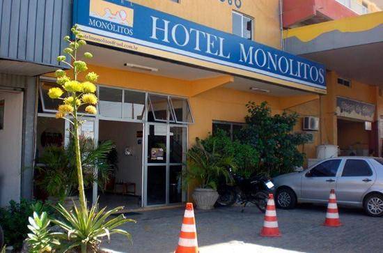 Hotel monolitos