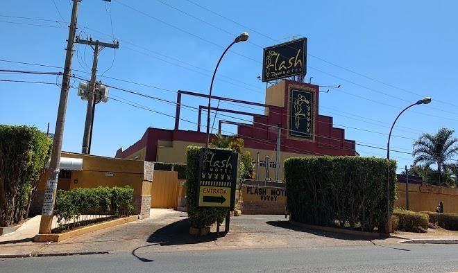 Flash motel