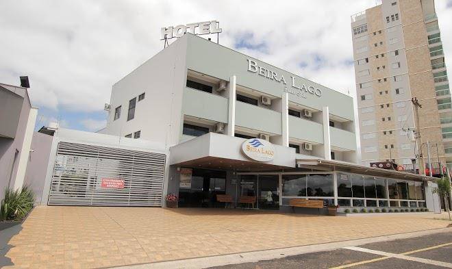 Hotel beira lago