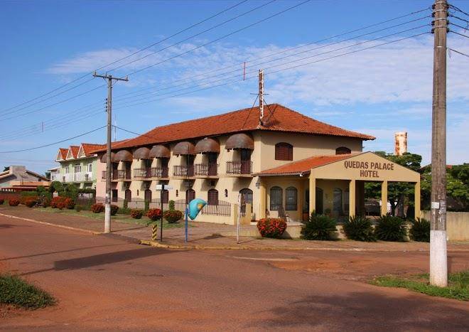 Quedas palace hotel