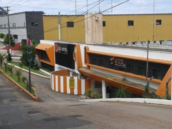 Lips motel
