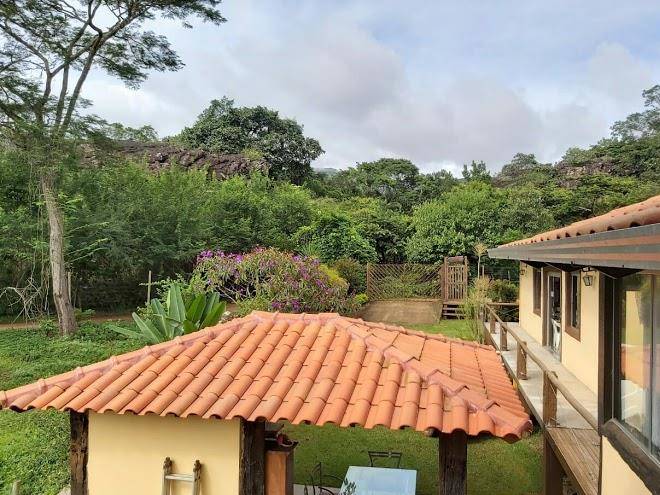 Hospedagem cachoeira do tabuleiro recanto do beija flor