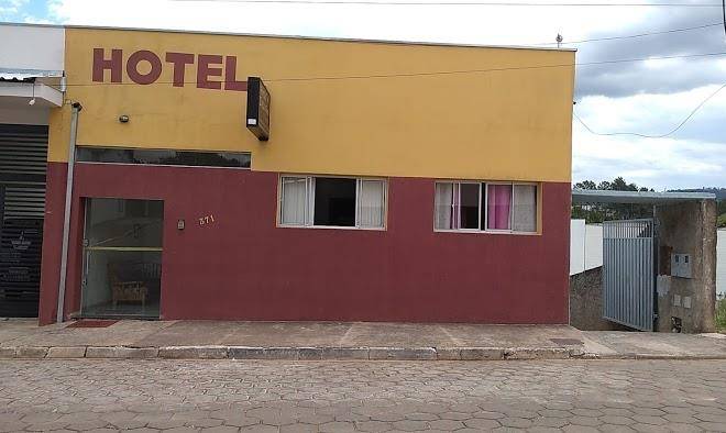 Hotel 4 estacoes