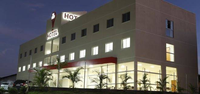 Hotel pit stop