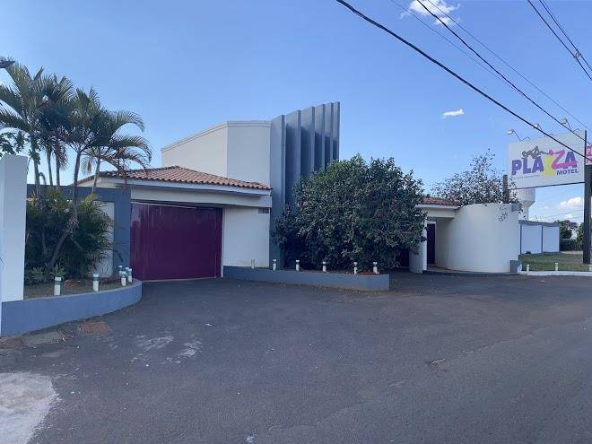Plazza motel