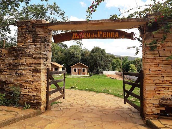 Pousada muro de pedra
